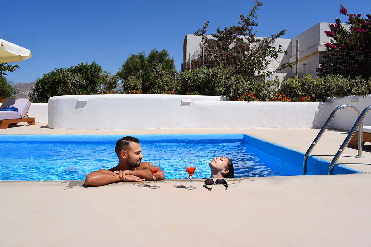 Ιδιωτική πισίνα της Six-person villa για στιγμές χαλάρωσης